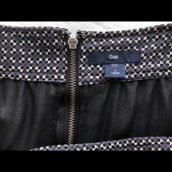 Adorable Gap skirt w/ pockets! - Picture 7 of 9